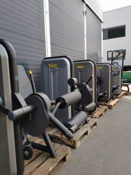 Komplet 24 kosov naprav za moč in kardio Technogym Element Black linije