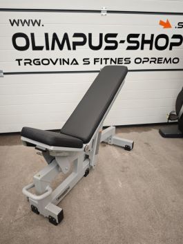 Technogym Pure Strength nastavljiva klop adjustable bench