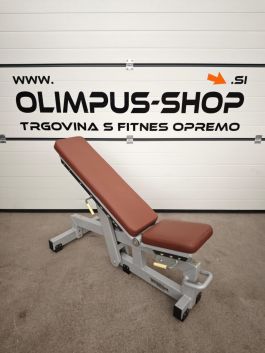 Technogym Pure Strength nastavljiva klop adjustable bench