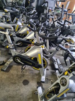 Matrix Livestrong komplet 15 koles za indoor cycling S-Series