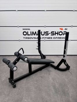 Technogym Pure Strength klop za potiske Decline Olympic Bench Press